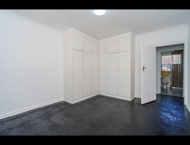 2 BEDROOM APARTMENT FOR SALE IN KENILWORTH